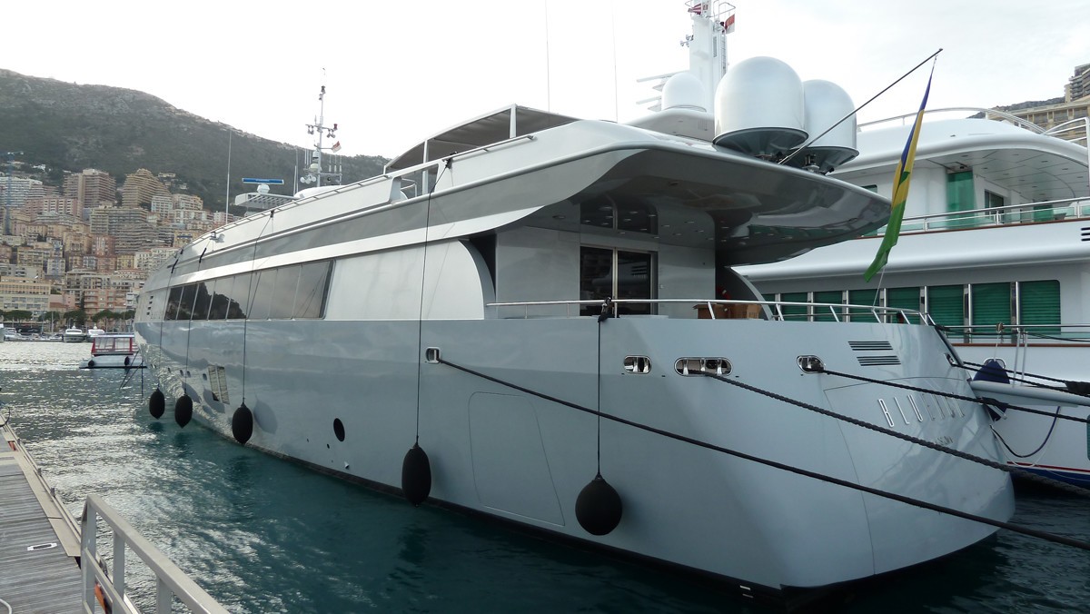 Yacht BLUE ICE, Baglietto CHARTERWORLD Luxury Superyacht Charters